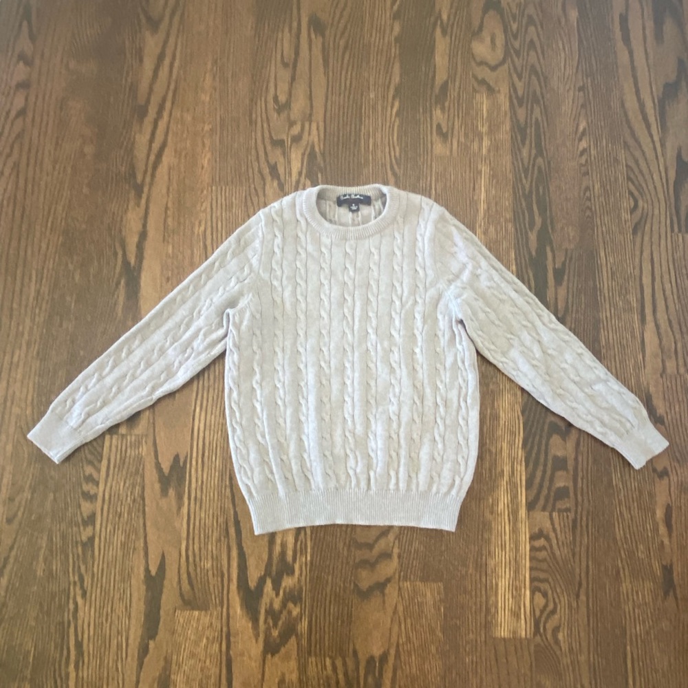 Books Brothers Cable knit sweater. 
Youth S Gray. 100% cotton.